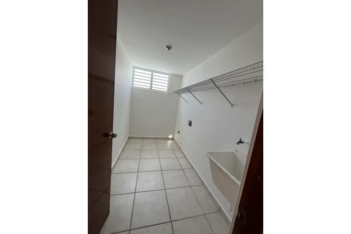 Calle Principal Luquillo 00773 PR