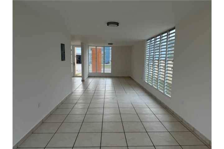 Calle Principal Luquillo 00773 PR