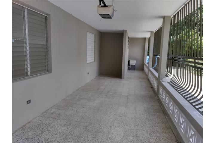 Santa Olaya Bayamon 00956 PR