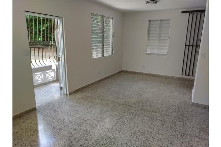 Santa Olaya Bayamon 00956 PR