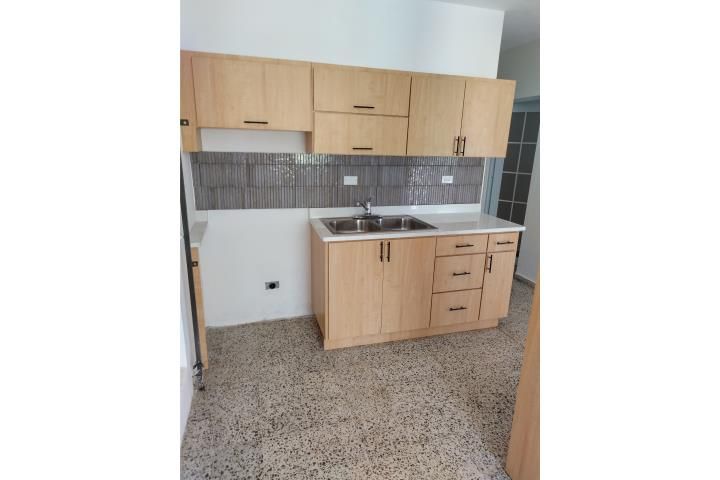 Santa Olaya Bayamon 00956 PR