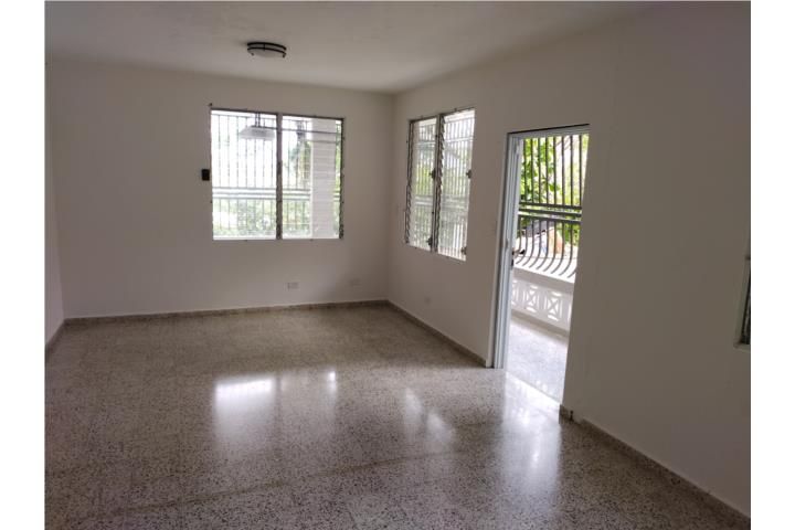 Santa Olaya Bayamon 00956 PR