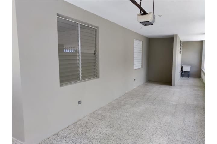 Santa Olaya Bayamon 00956 PR