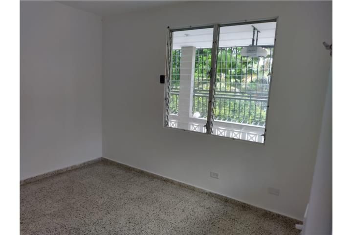 Santa Olaya Bayamon 00956 PR