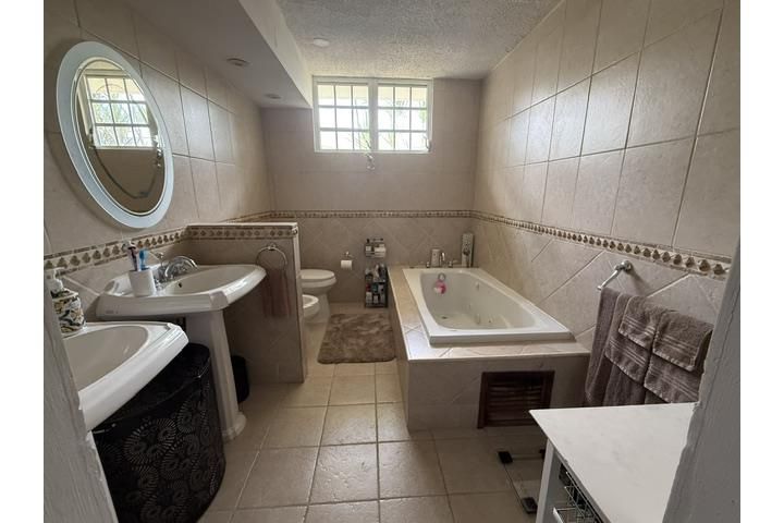 270-266 Cll Upsala San Juan 00921 PR