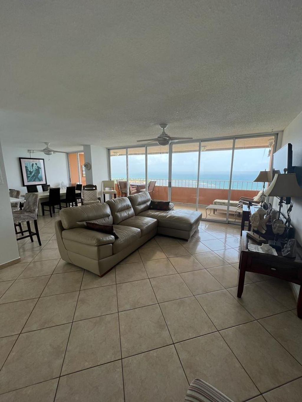 2205, Cond. Playa Azul Torre 1 Luquillo 00773 PR