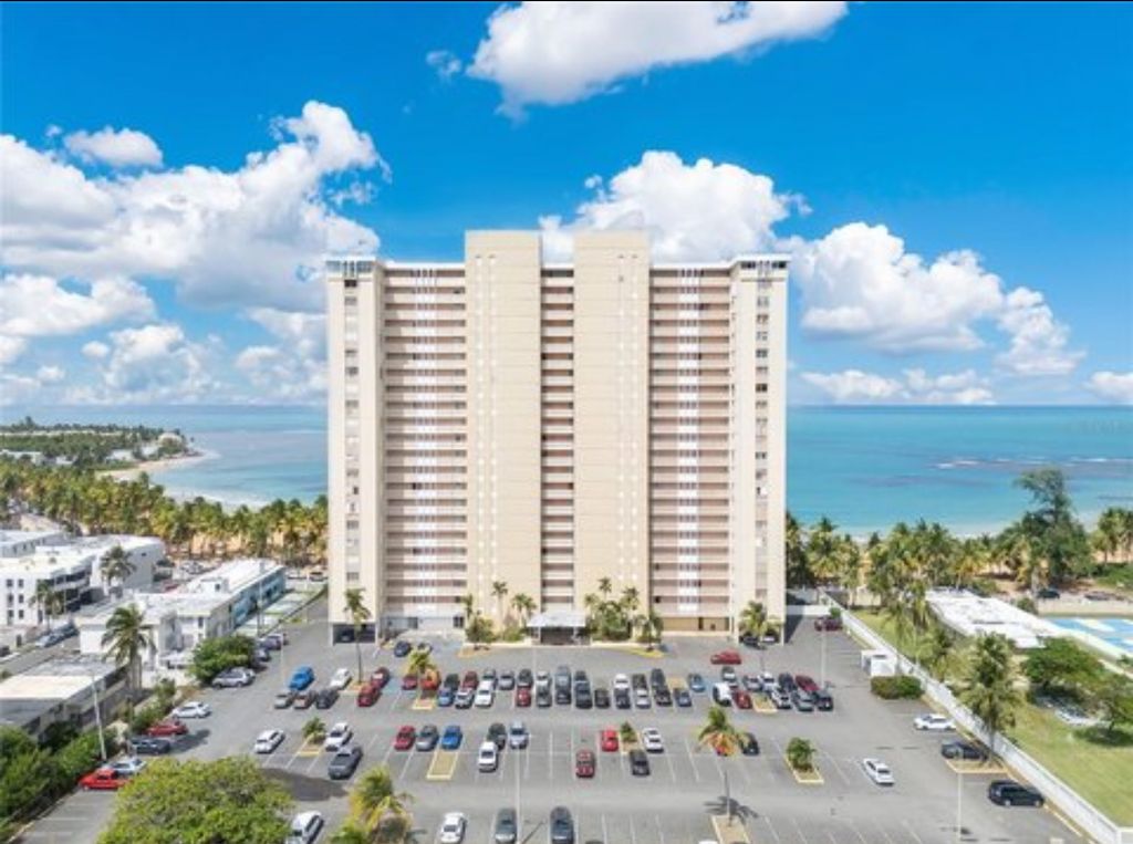 2205, Cond. Playa Azul Torre 1 Luquillo 00773 PR