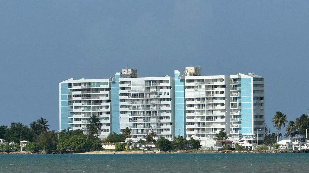 6 C, Condominio Isleta Marina Ii Fajardo 00738 PR