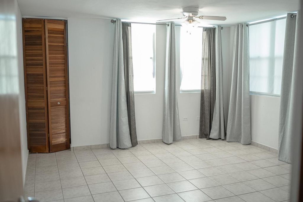 26G, Urb Las Palmas De Cerro Gordo Vega Alta 00692 PR