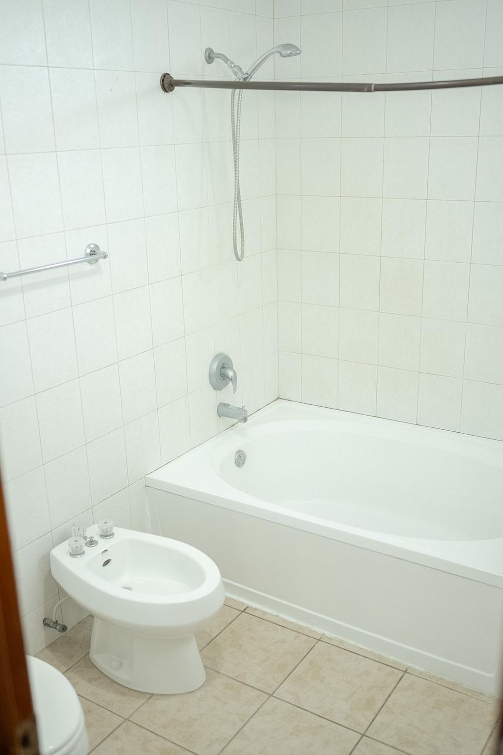 26G, Urb Las Palmas De Cerro Gordo Vega Alta 00692 PR