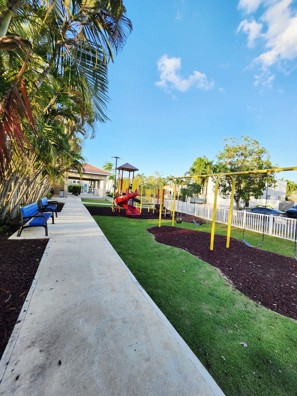 26G, Urb Las Palmas De Cerro Gordo Vega Alta 00692 PR