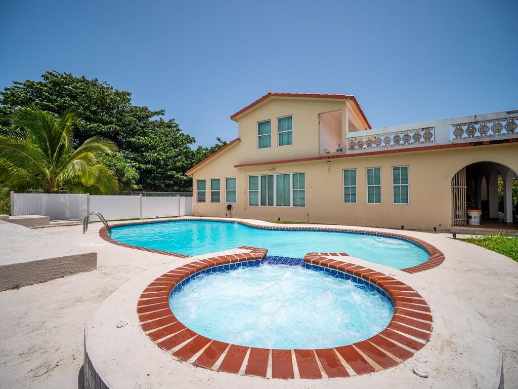 Carr 681 Km Hm 15.5, Bo Palmas Altas Barceloneta 00617 PR