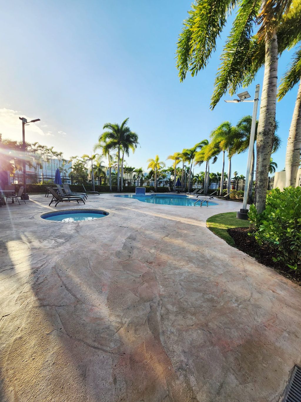 26G, Urb Las Palmas De Cerro Gordo Vega Alta 00692 PR