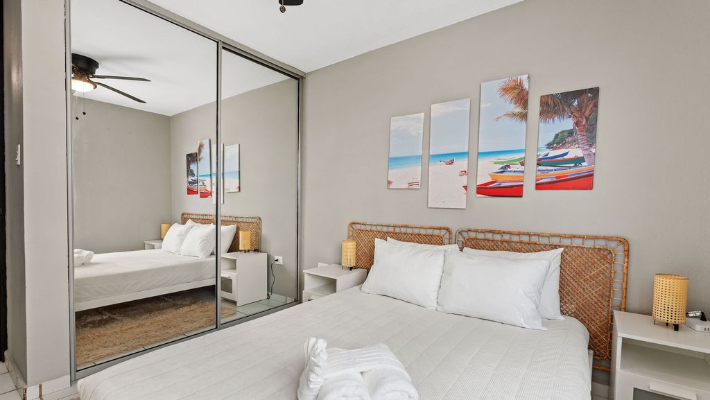 1 H, Condominio Costa Corcega Apt 1h- Bo Corcega Rincon Rincon 00677 PR