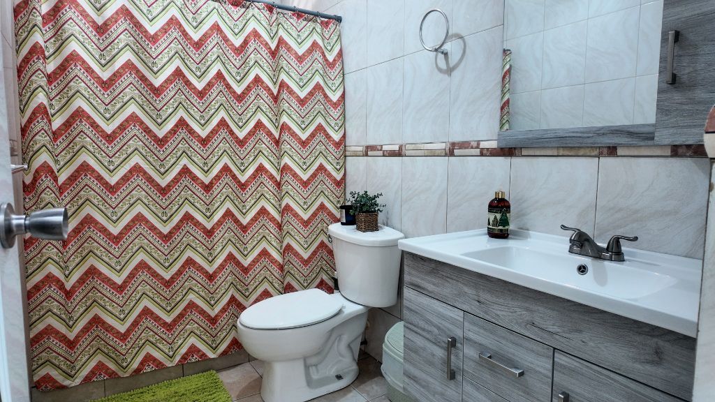 Urbanizacion Montemar, Calle B # 75, Aguada - 10