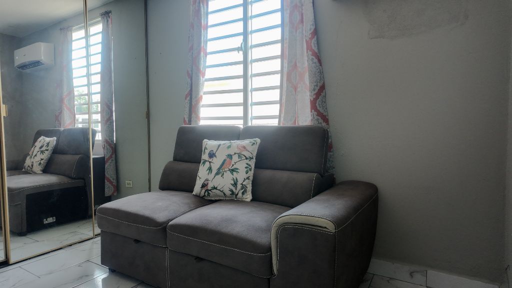 Urb Medina, Calle 5 F 23, Isabela - 12