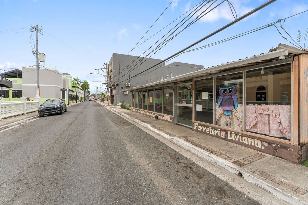 Calle La Paz  Bo Pueblo Aguada 00602 PR