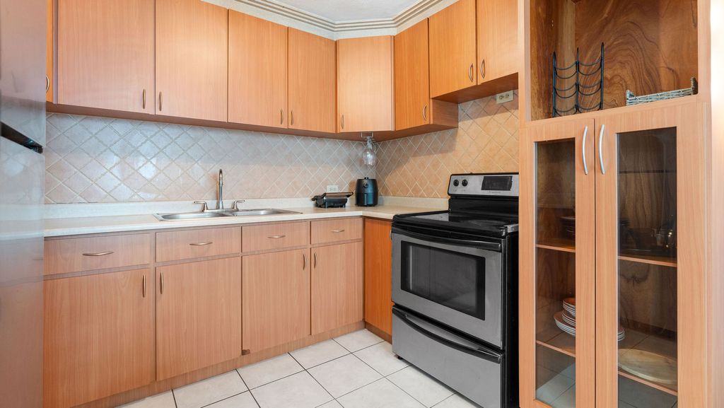 Condo Coconut Court 101 Rincon 00677 PR