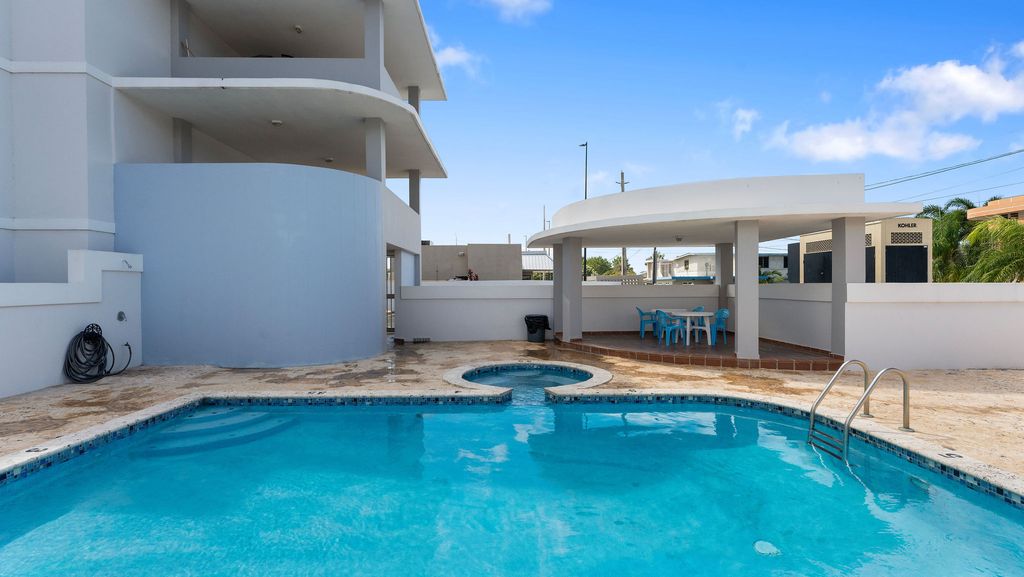 Condo Coconut Court 101 Rincon 00677 PR