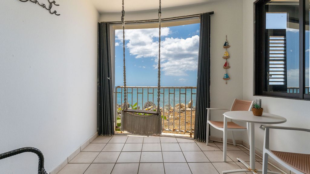 1E, Condominio Victoria Del Mar Rincon 00677 PR