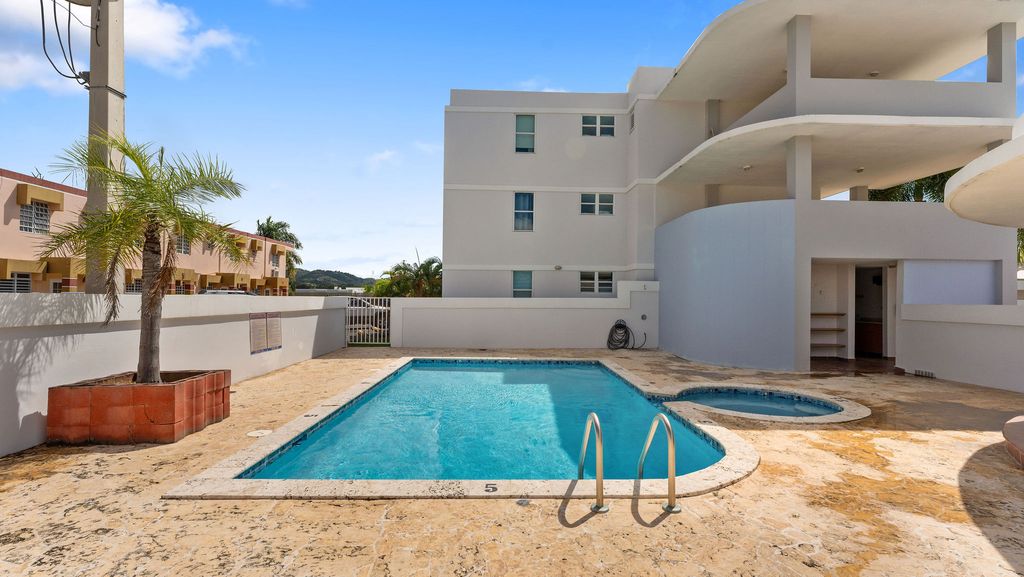 Condo Coconut Court 101 Rincon 00677 PR