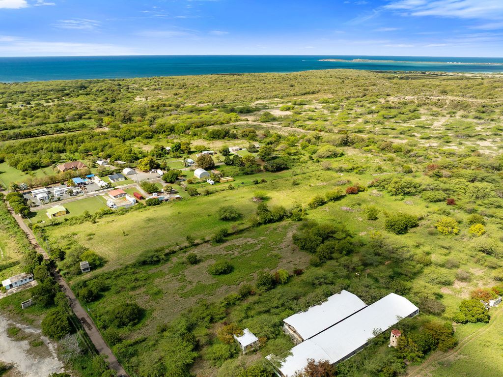 Carr 303 Km 2.6  Bahia Pitahaya, Cabo Rojo P.r. 00, Cabo Rojo - 22