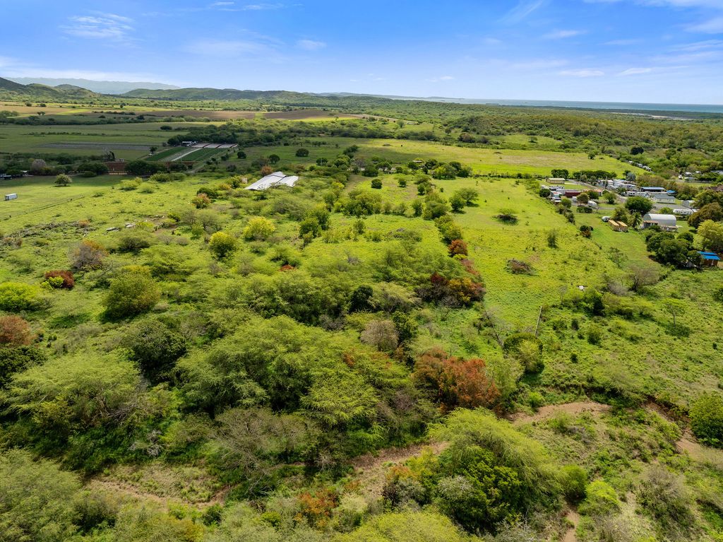Carr 303 Km 2.6  Bahia Pitahaya, Cabo Rojo P.r. 00, Cabo Rojo - 18