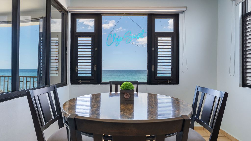 1E, Condominio Victoria Del Mar Rincon 00677 PR