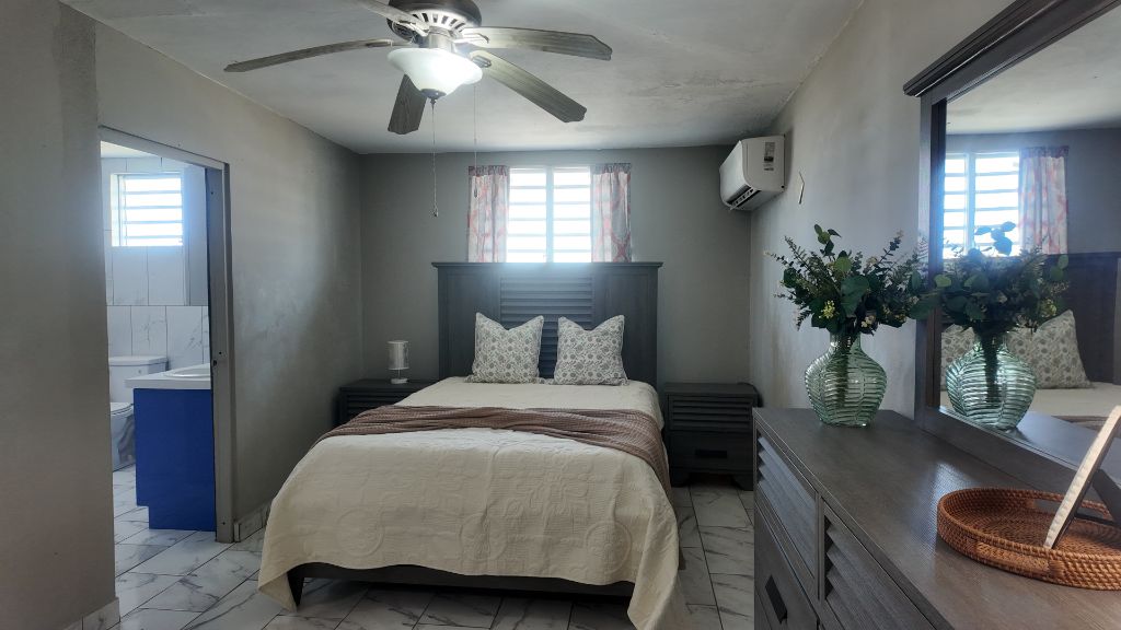 Urb Medina, Calle 5 F 23, Isabela - 6
