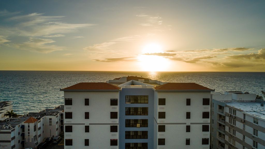 1E, Condominio Victoria Del Mar Rincon 00677 PR
