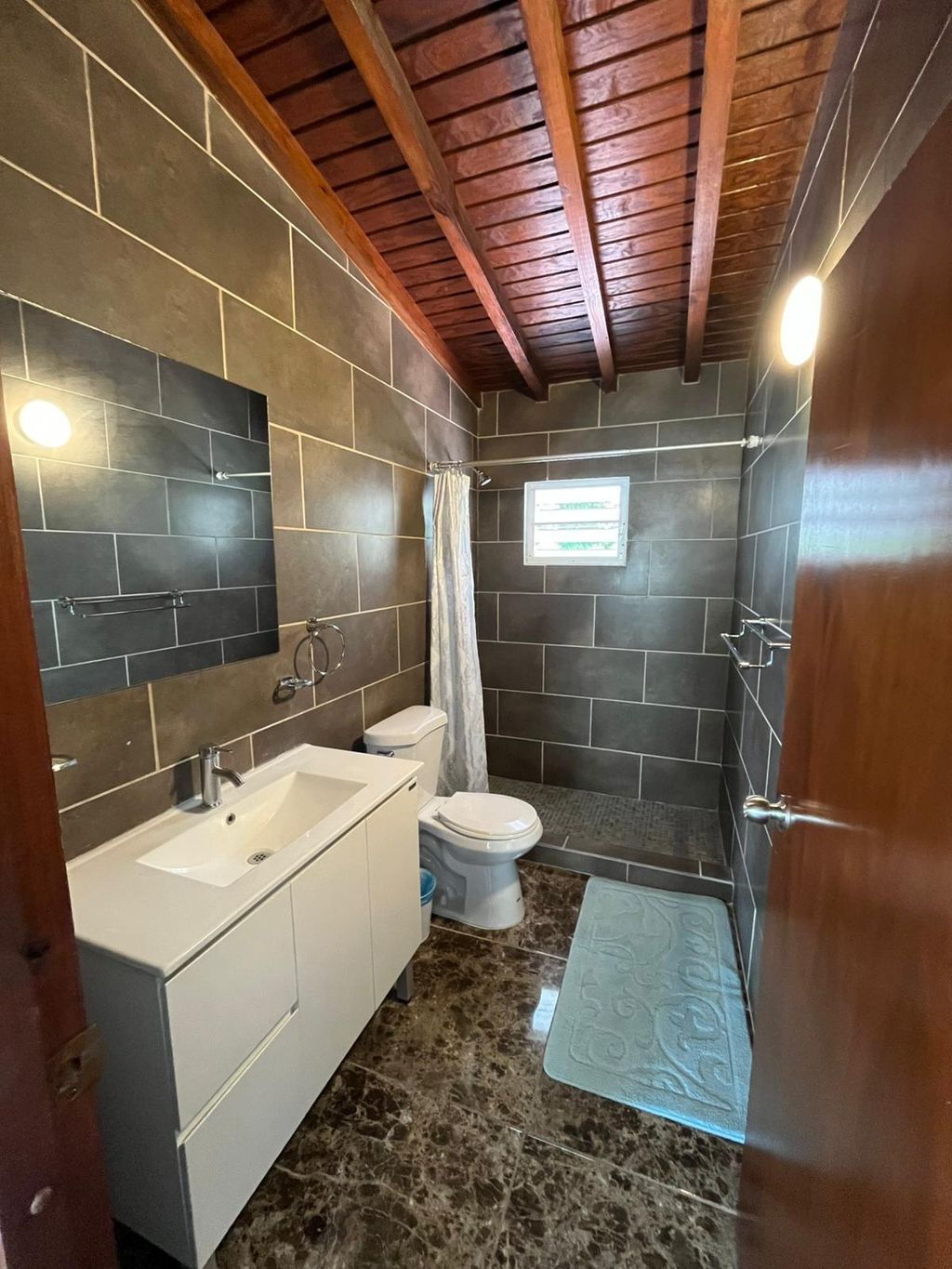 Bo Calvache- Valle Escondido Rincon 00677 PR