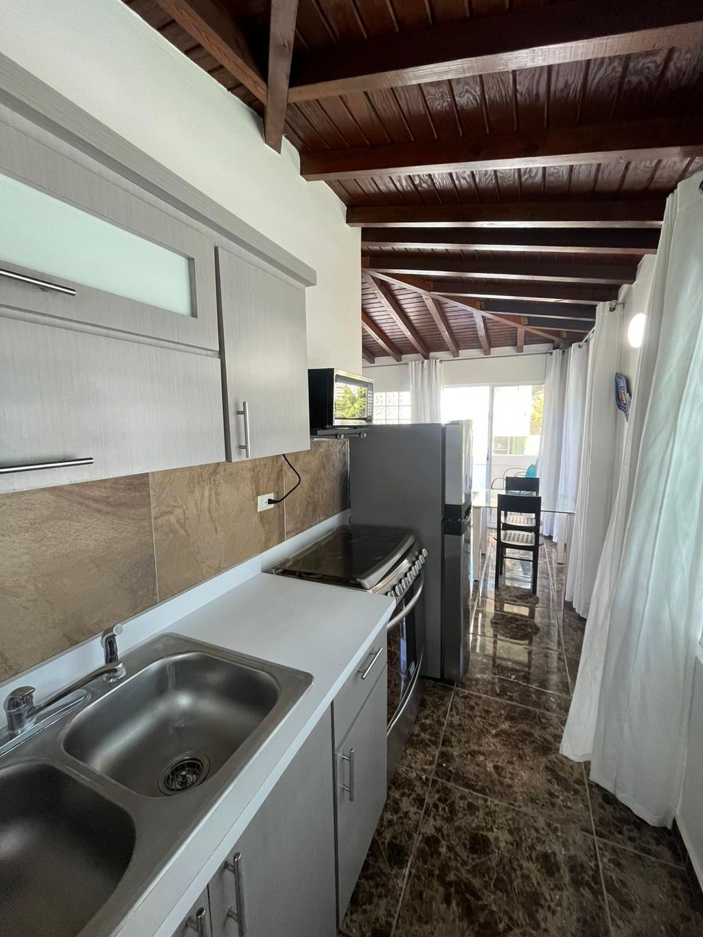 Bo Calvache- Valle Escondido Rincon 00677 PR