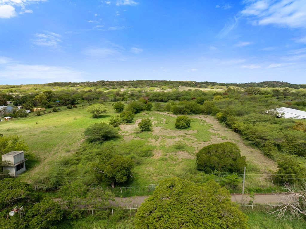 Carr 303 Km 2.6  Bahia Pitahaya, Cabo Rojo P.r. 00, Cabo Rojo - 10
