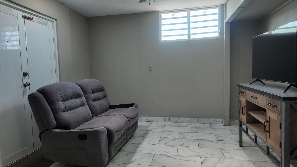 Urb Medina, Calle 5 F 23, Isabela - 13