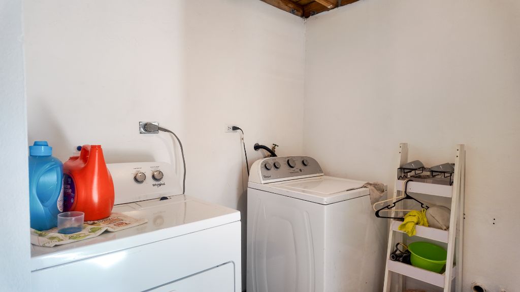Urbanizacion Montemar, Calle B # 75, Aguada - 14