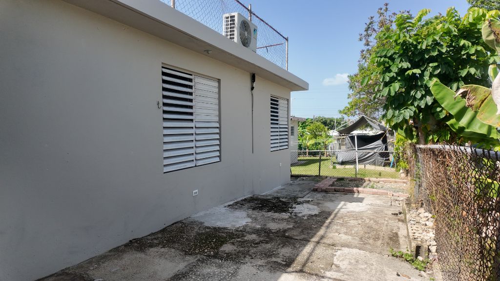 Urbanizacion Montemar, Calle B # 75, Aguada - 17