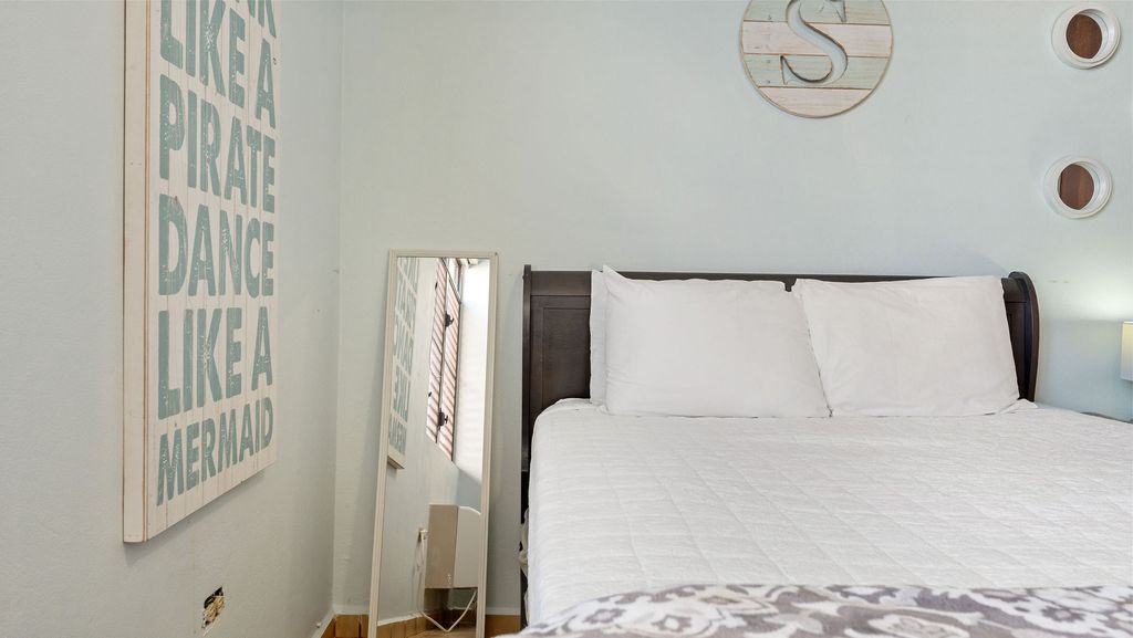 1E, Condominio Victoria Del Mar Rincon 00677 PR