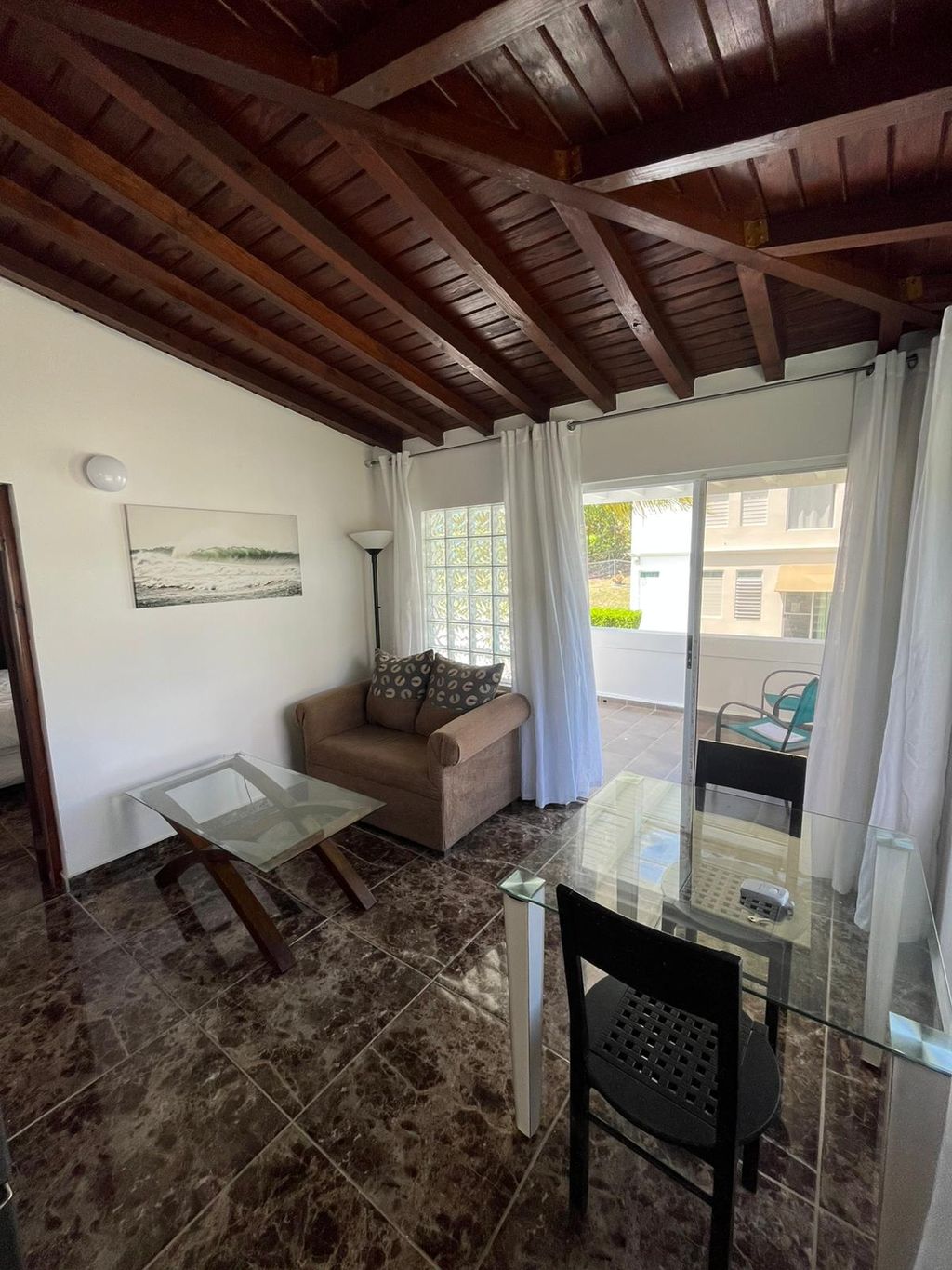 Bo Calvache- Valle Escondido Rincon 00677 PR
