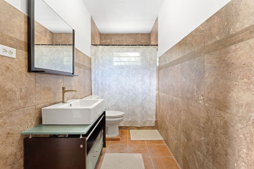 Carr 413 Int Calle Vista Nuclear Rincon 00677 PR