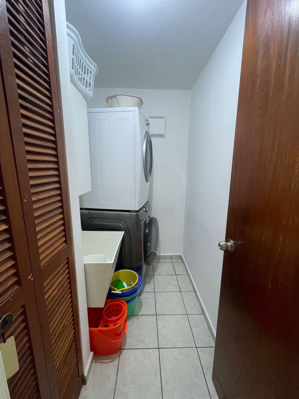 2 Ave Las Cumbres, Ph Cond La Ciudadela Guaynabo 00969 PR