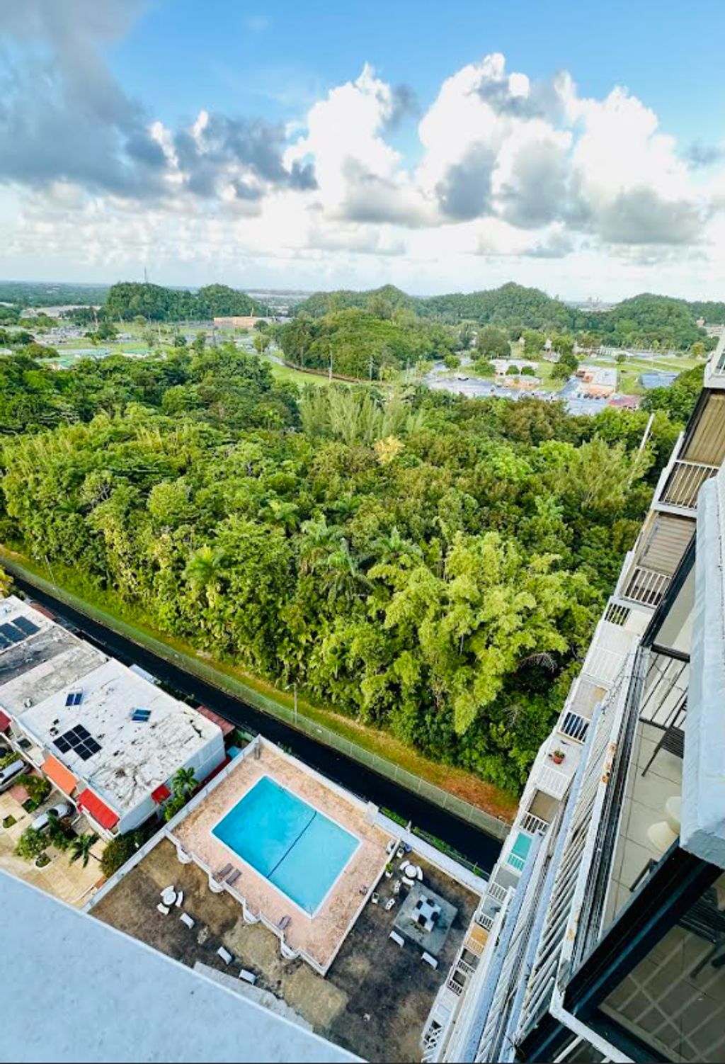 Penthouse #3, 50 Calle 8 Ponce De León Gardens Guaynabo 00966 PR