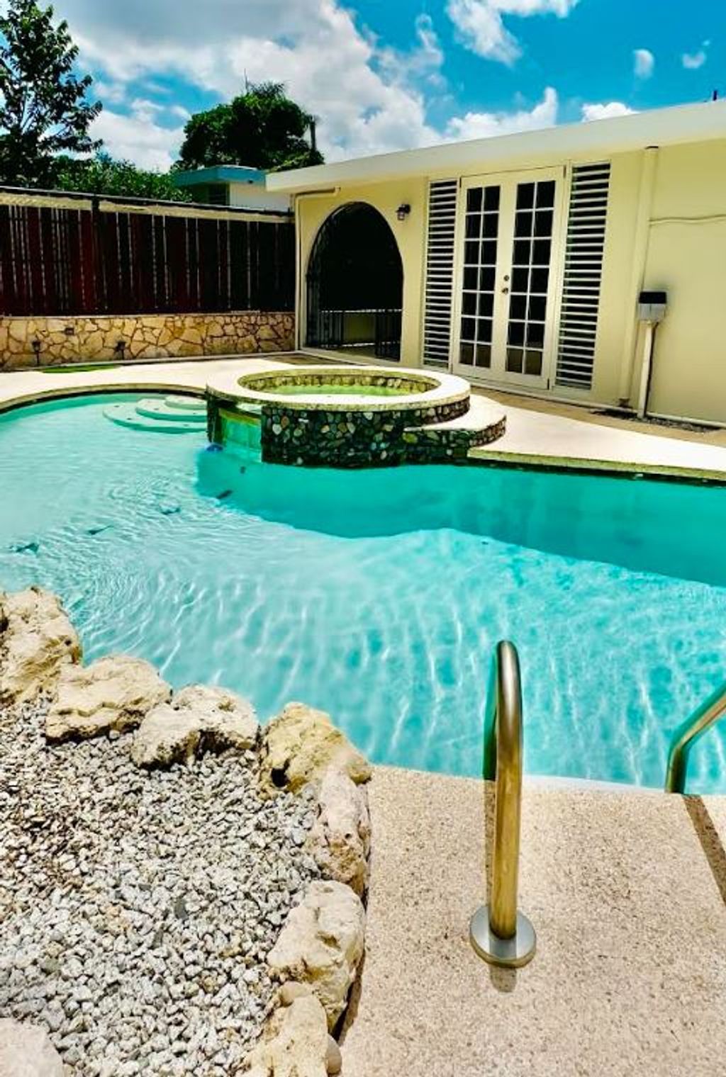 B2, Calle 6a, Victor Bragger, Guaynabo - 1