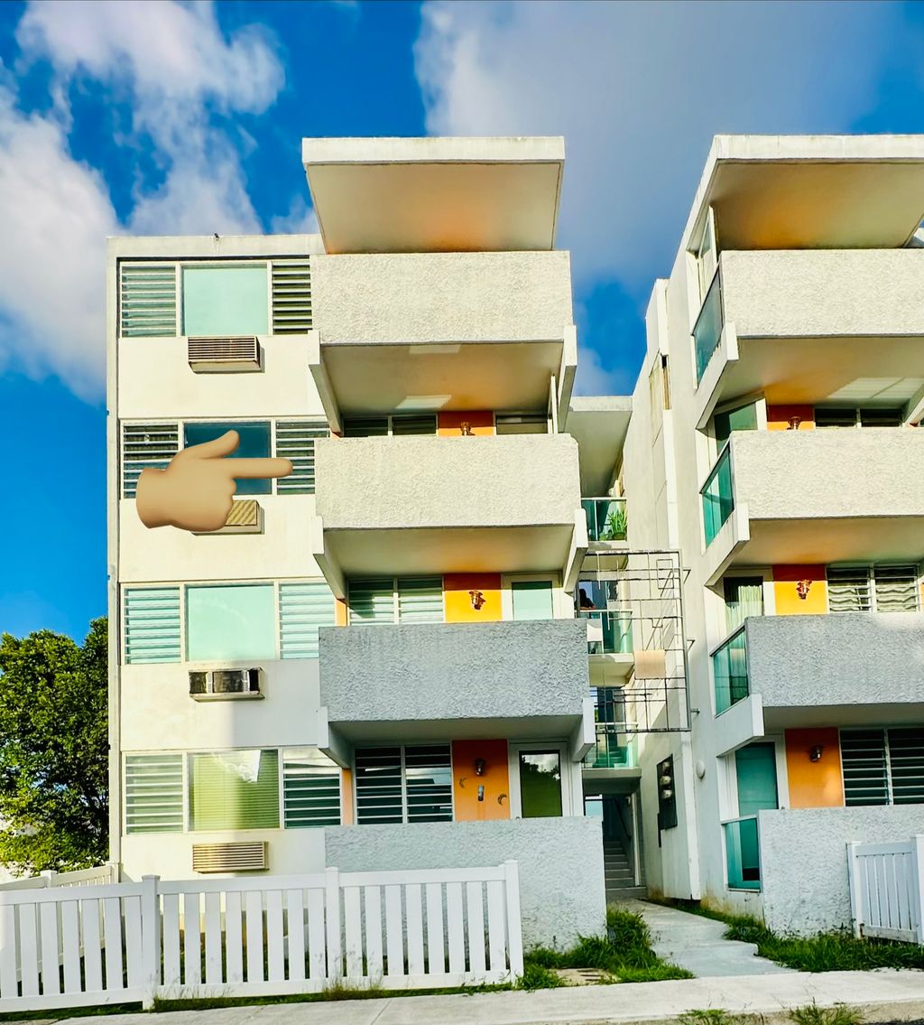 101 , Park East Bayamon 00961 PR