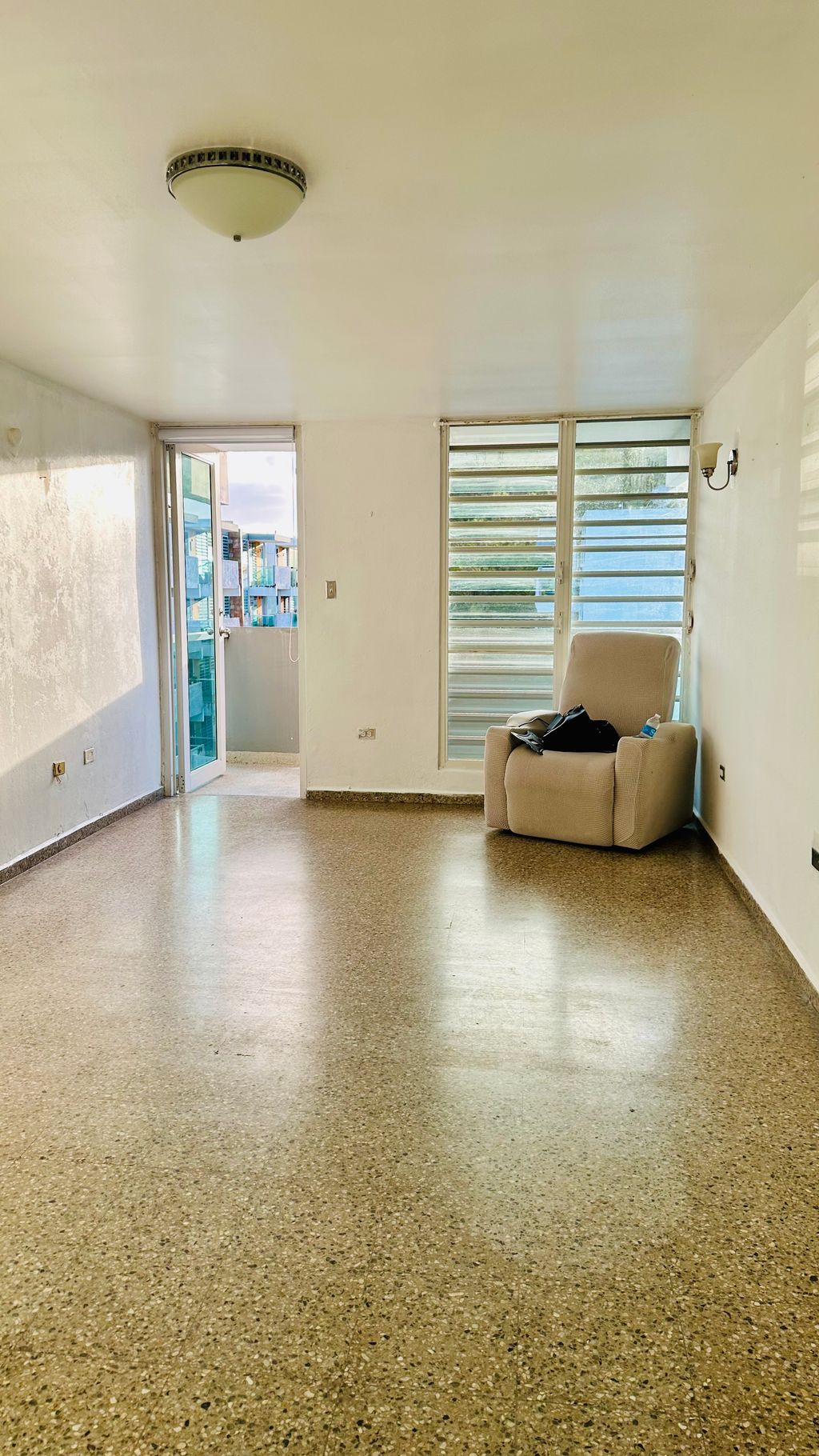 101 , Park East Bayamon 00961 PR