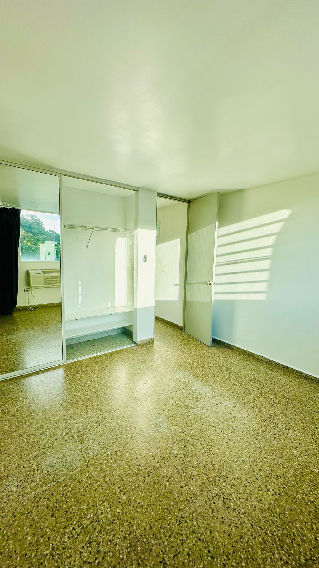 101 , Park East Bayamon 00961 PR