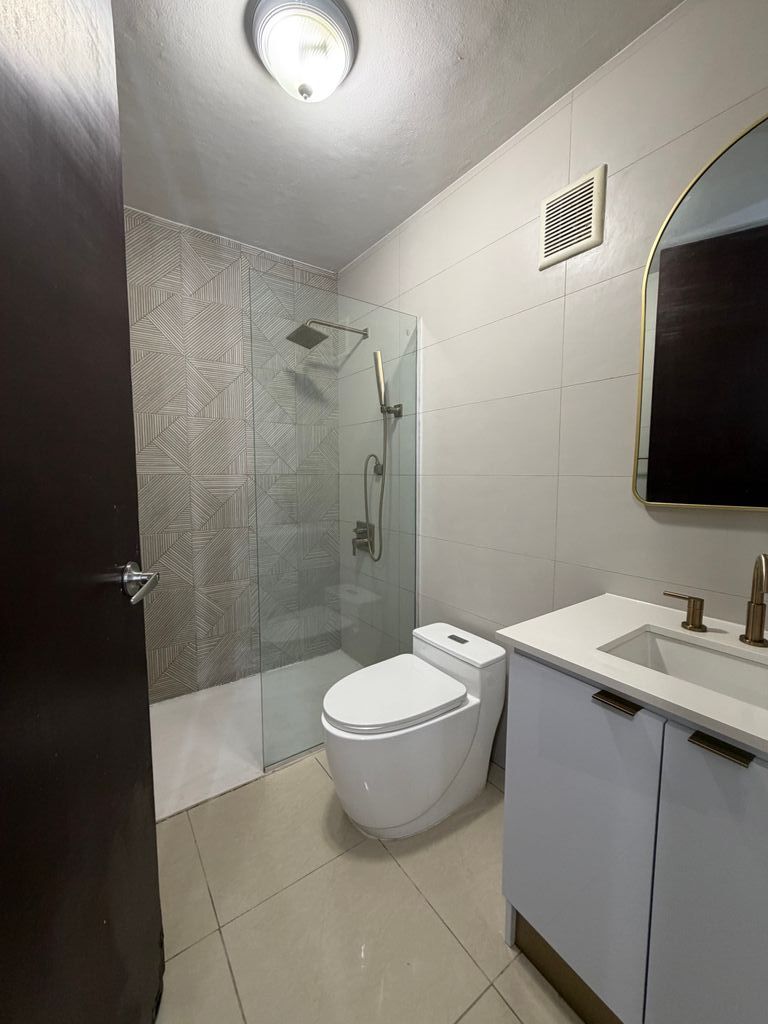 414, Cond. Villas Caguas Real Golf Caguas 00725 PR