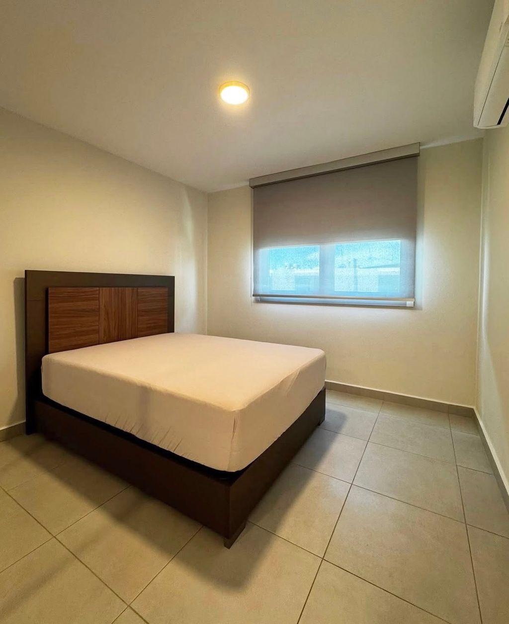 72, Urb. Riviera Court, Calle Ace Bayamon 00959 PR