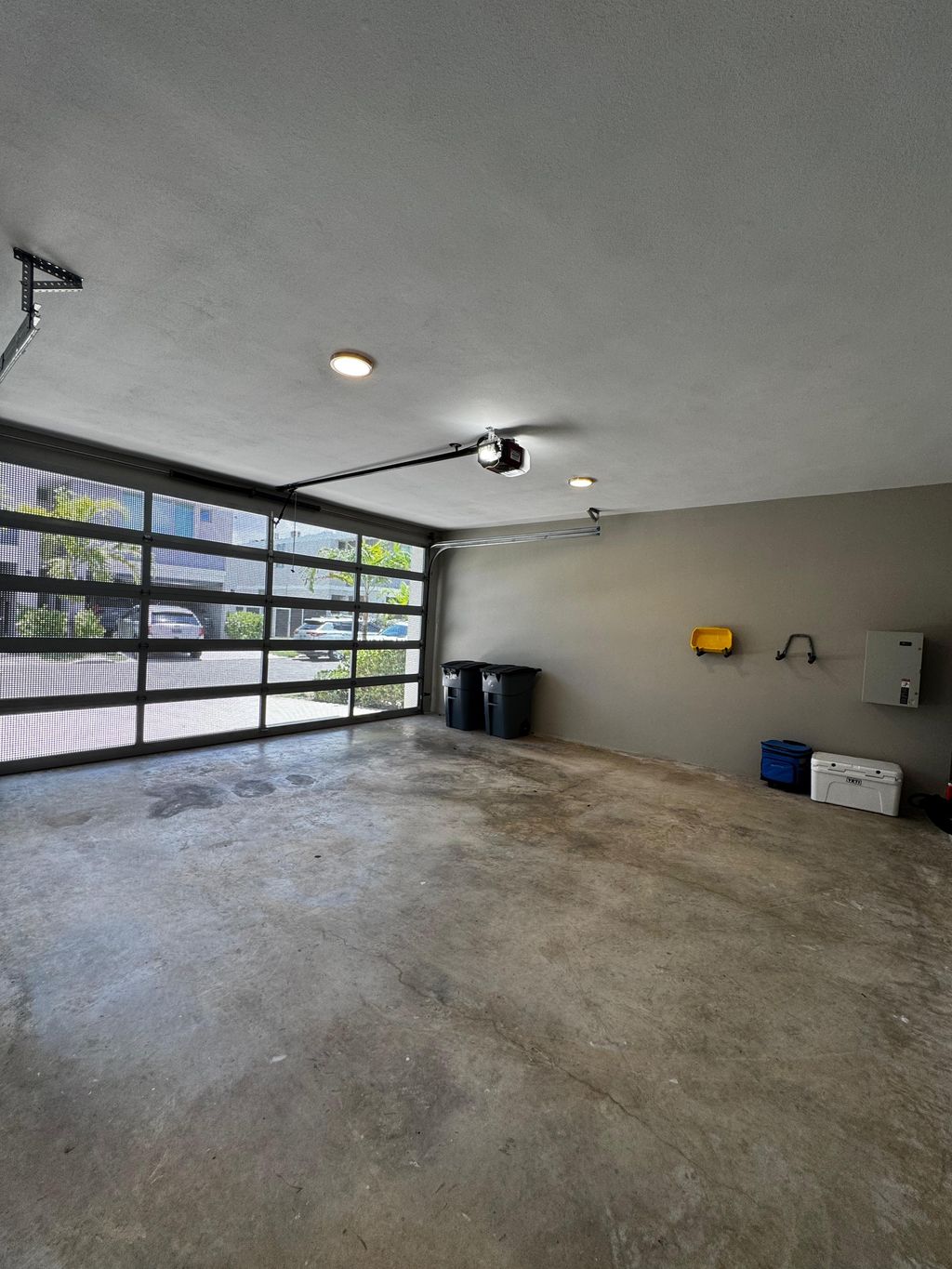 72, Urb. Riviera Court, Calle Ace Bayamon 00959 PR