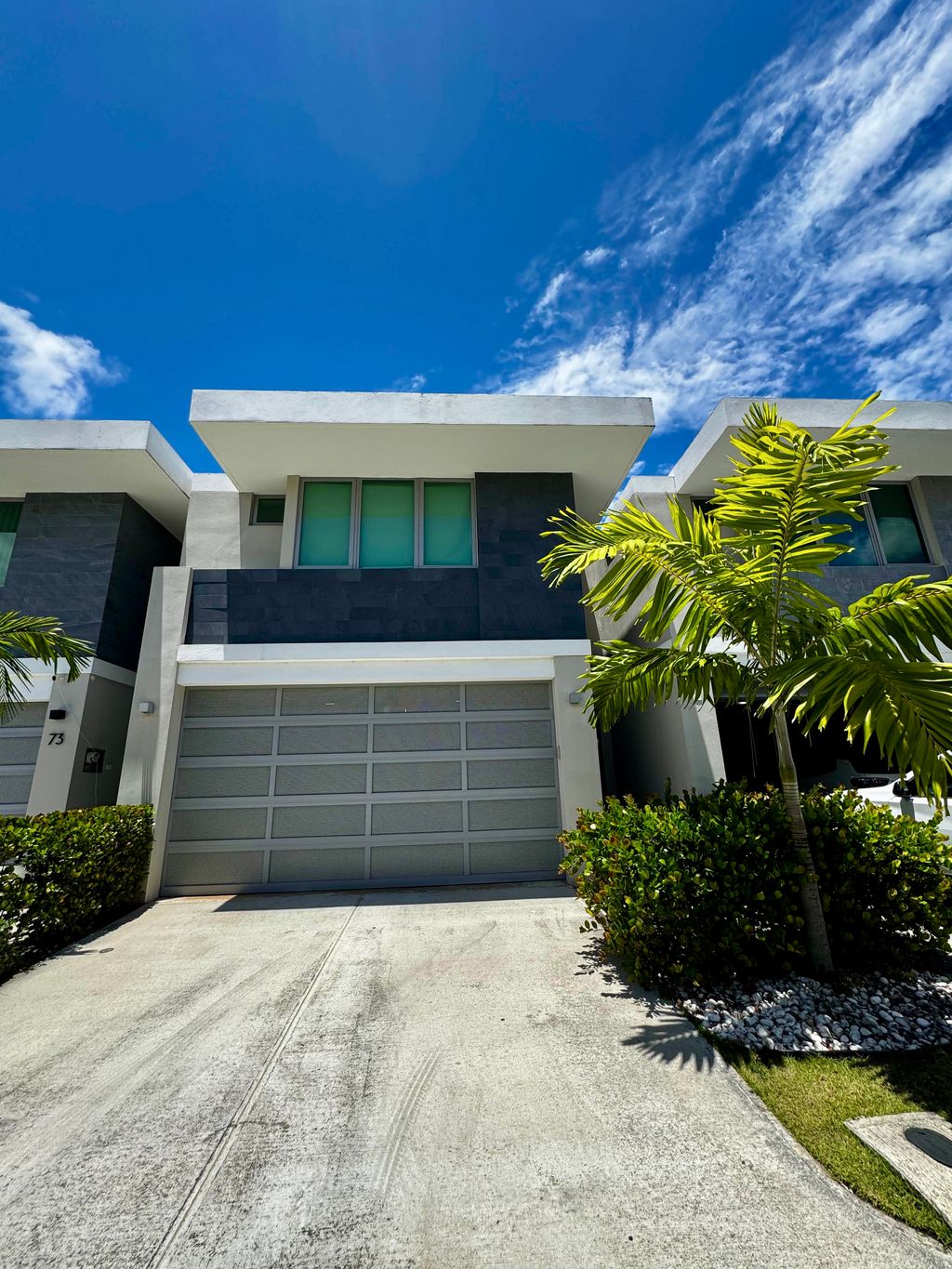 72, Urb. Riviera Court, Calle Ace Bayamon 00959 PR