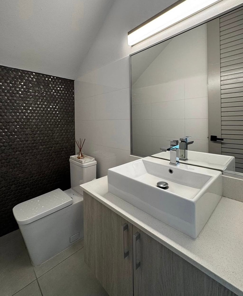 72, Urb. Riviera Court, Calle Ace Bayamon 00959 PR